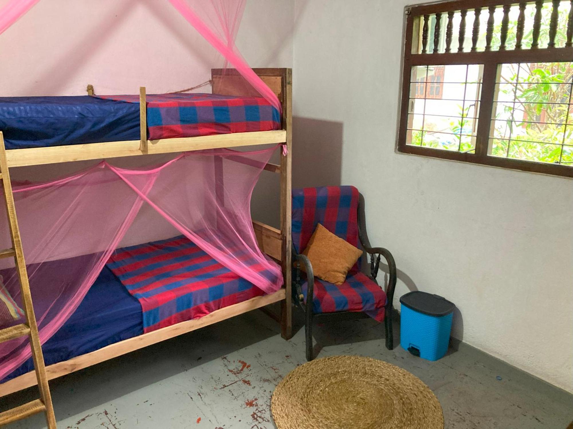 Hostel Singha Lounge أونا واتونا المظهر الخارجي الصورة