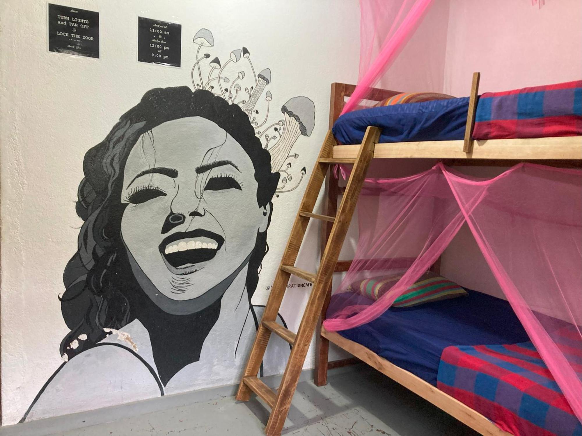 Hostel Singha Lounge أونا واتونا المظهر الخارجي الصورة
