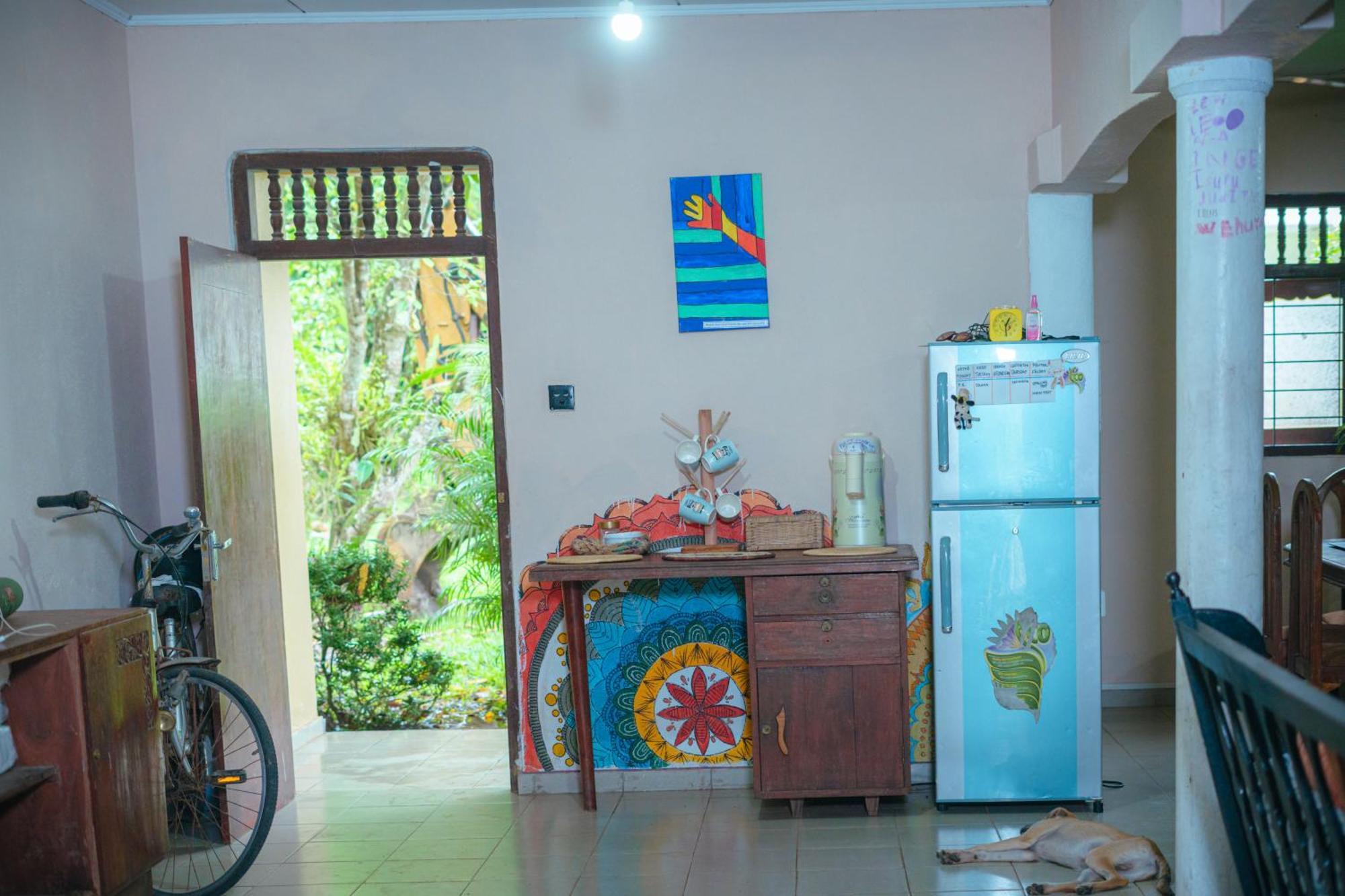 Hostel Singha Lounge أونا واتونا المظهر الخارجي الصورة